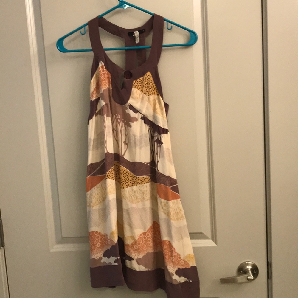 Adorable silk tree/neutral print sun dress
